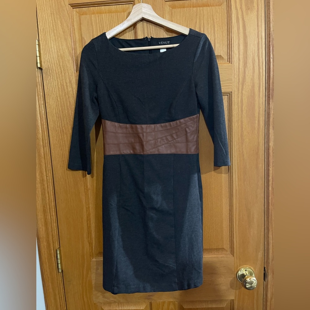 Venus Size 6 Gray Knit Stretchy Faux Leather Belted Career Dress Lined